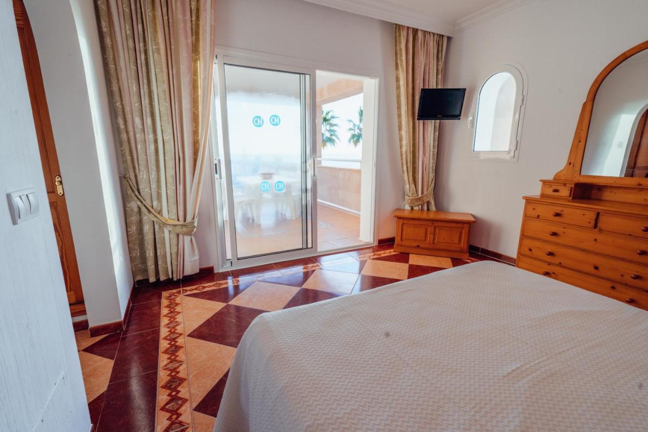 Apartamentos Punta Prima Beach מראה חיצוני תמונה