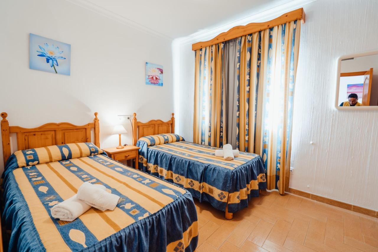 Apartamentos Punta Prima Beach מראה חיצוני תמונה